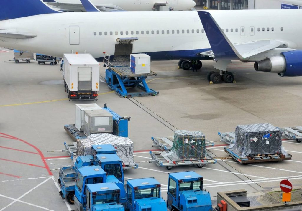 AOL/AOD (Airport of Loading/Airport of Discharge) là gì? - Ego Express